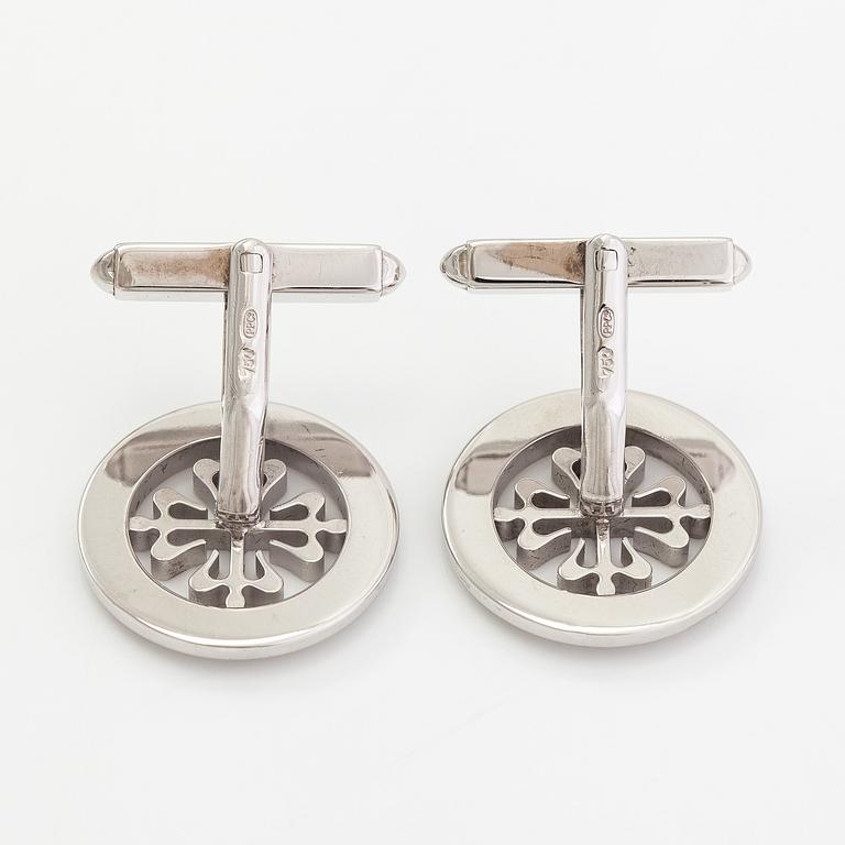 Patek Philippe, A pair of 18K whitegold "Calatrava" cufflinks. Marked PPCo.