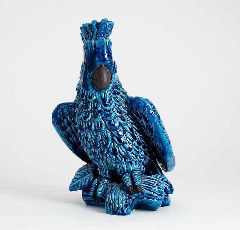 A Gunnar Nylund stoneware figure of a cockatoo, Rörstrand.