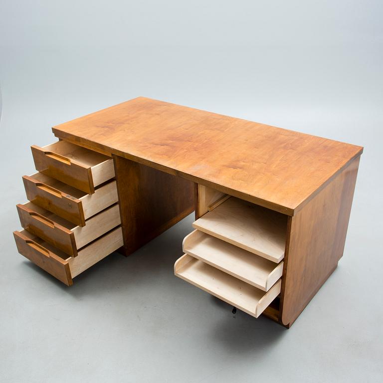 ALVAR AALTO, desk nr 501 and chair nr 2. 1930.