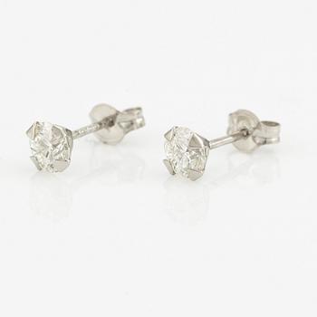 Earrings, a pair, white gold with brilliant-cut diamonds totalling 0.54 ct, "triple x". Accompanied by a GIA dossier.