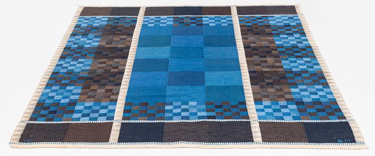 Ingrid Dessau, a carpet, 'Blå rutor', flat weave, c 273 x 174,5 cm, signerad ID and an unclear makers signature.