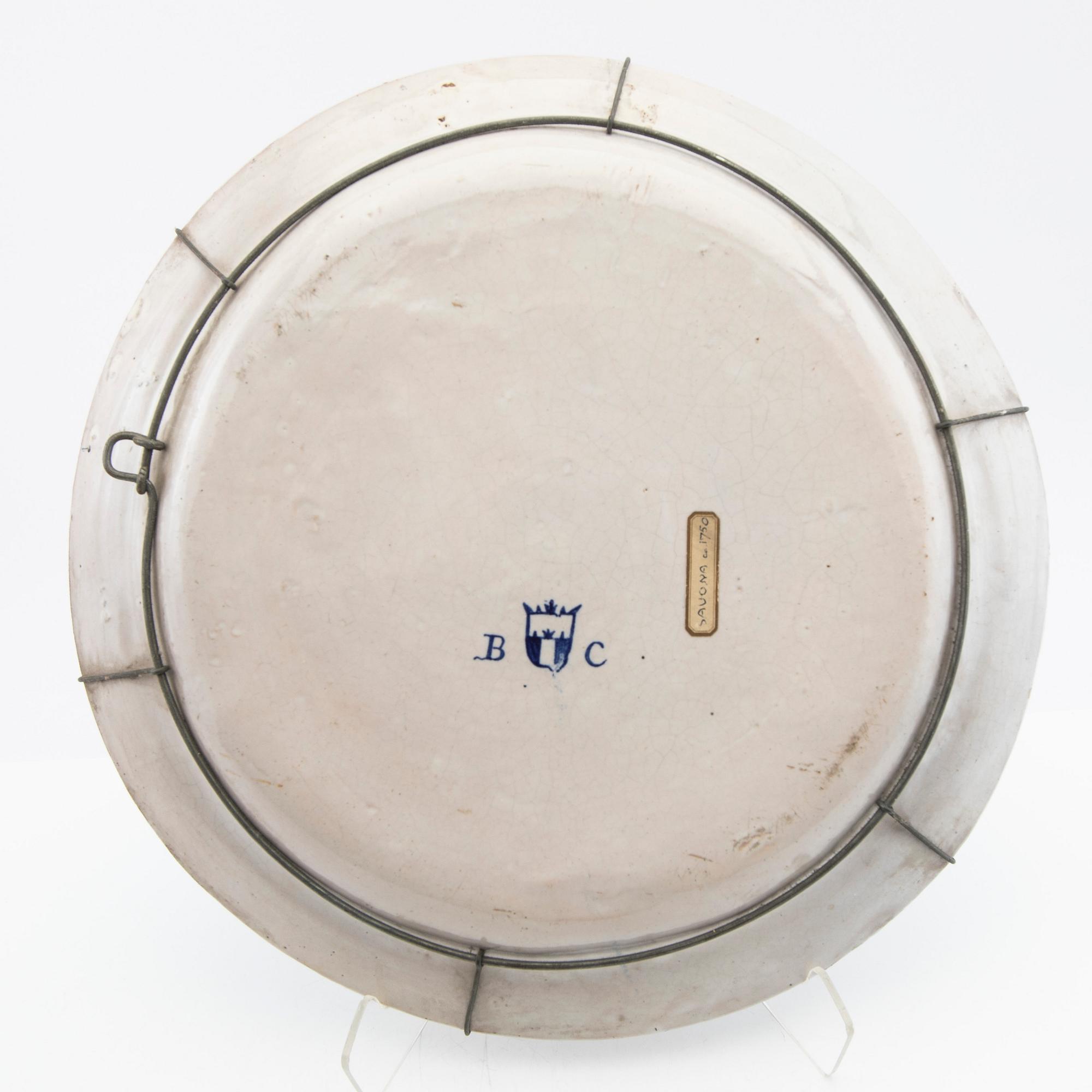 Fat, ceramic, Majolica, Savona, Italy, 18th century.