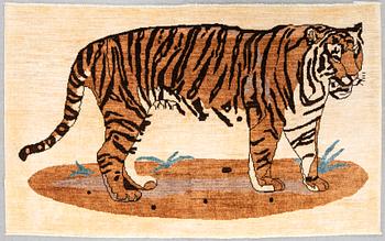 Carpet, 100 x 158 cm.