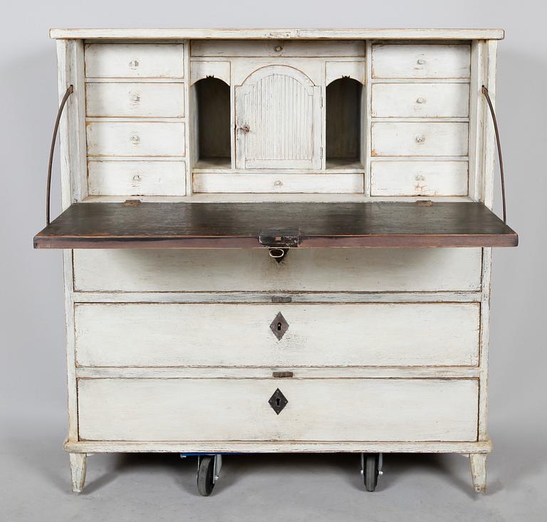 CHIFFONJÉ, sengustaviansk, 1800-tal.