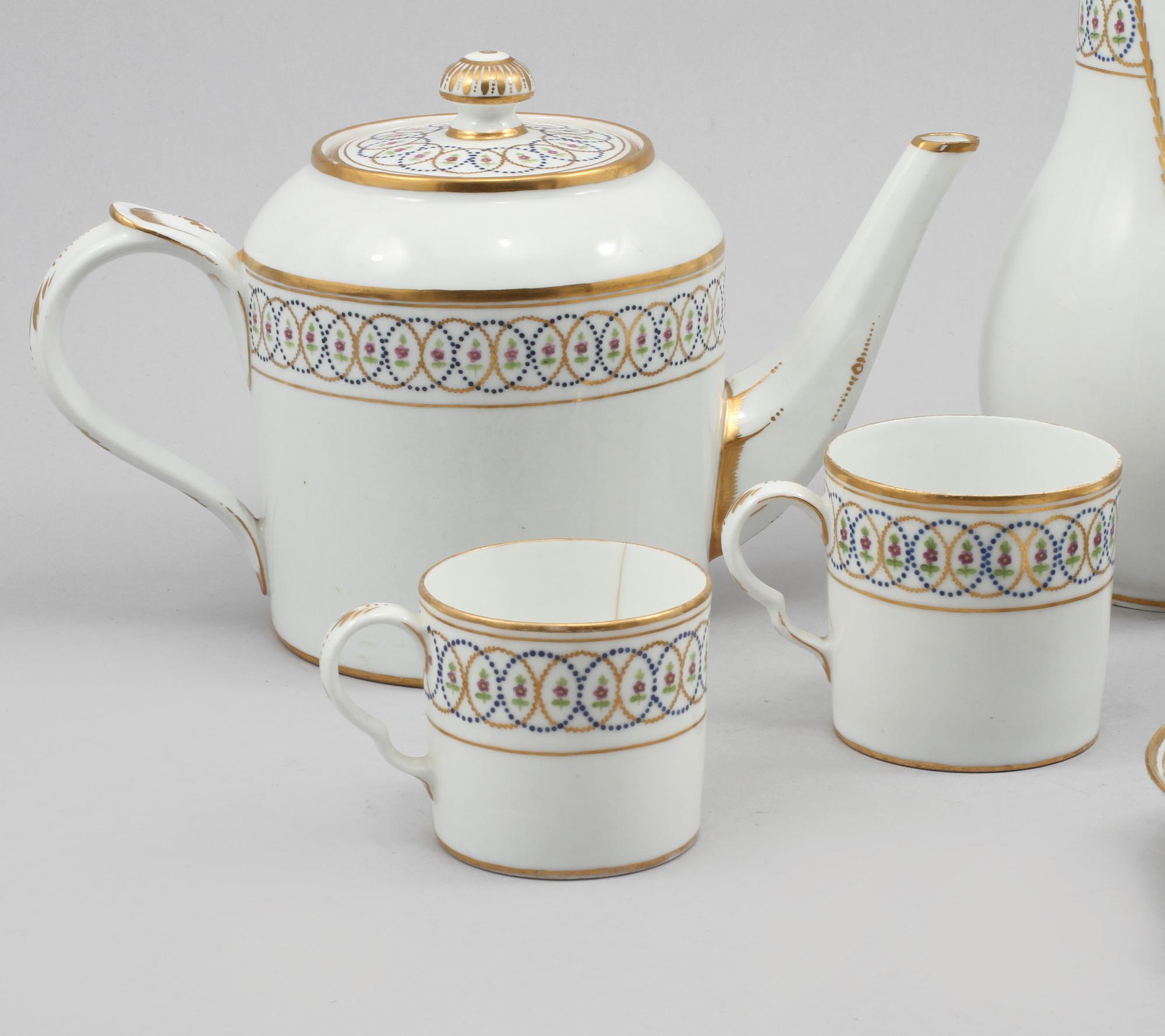 SERVISDELAR, 5 st, porslin, troligen La Courtille, Paris, empire, 1800-talets första hälft.