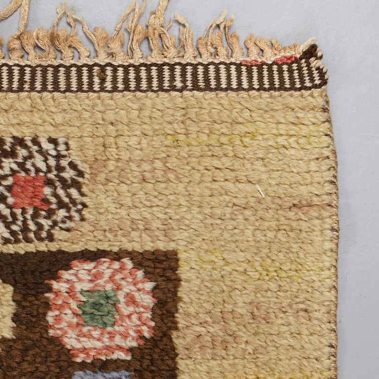 Märta Måås-Fjetterström, MÄRTA MÅÅS-FJETTERSTRÖM, A CARPET, "Tusenskönan" ("Bellis"), knotted pile, ca 314 x 209,5 cm, signed AB MMF.