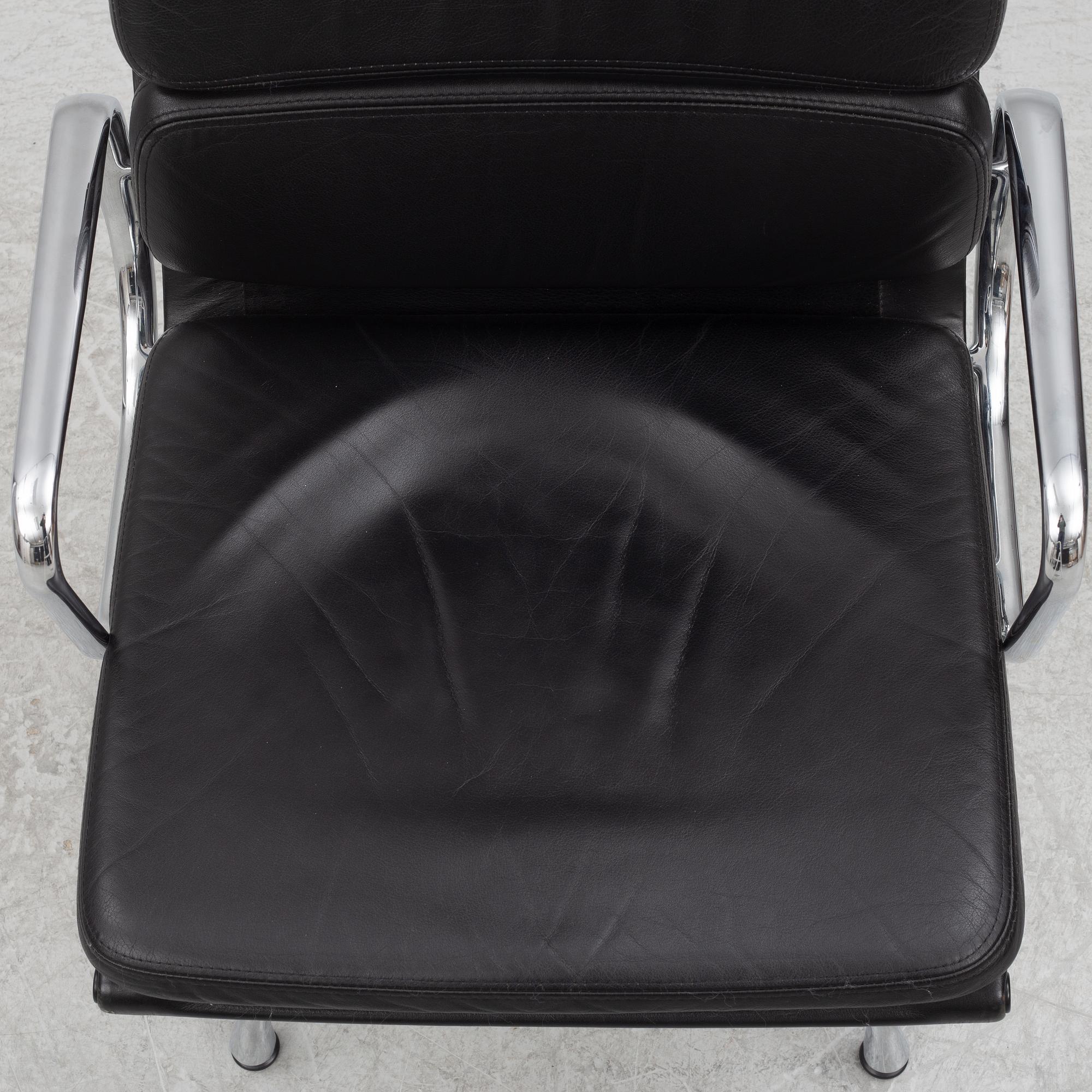 Charles & Ray Eames, kontorsstol, "Soft Pad Chair EA217", Vitra.