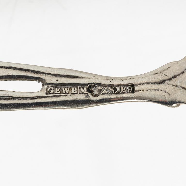 21 pieces of silver cutlery, 1807 - mid 20th century.