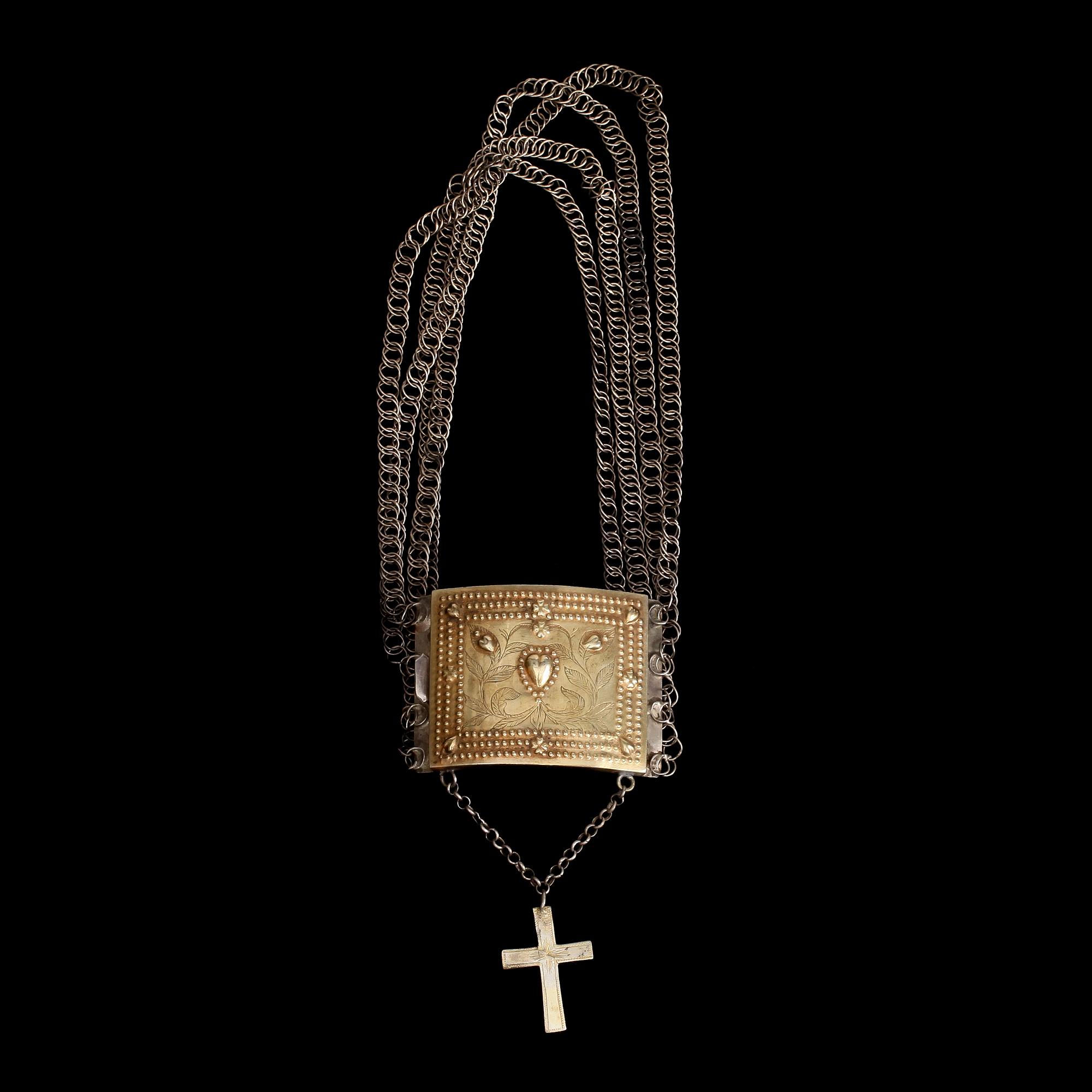 HALSLÅS, silver med gravyr. Gustaf Wilhelm Nordström, Växjö, 1829 Vikt 12 g.