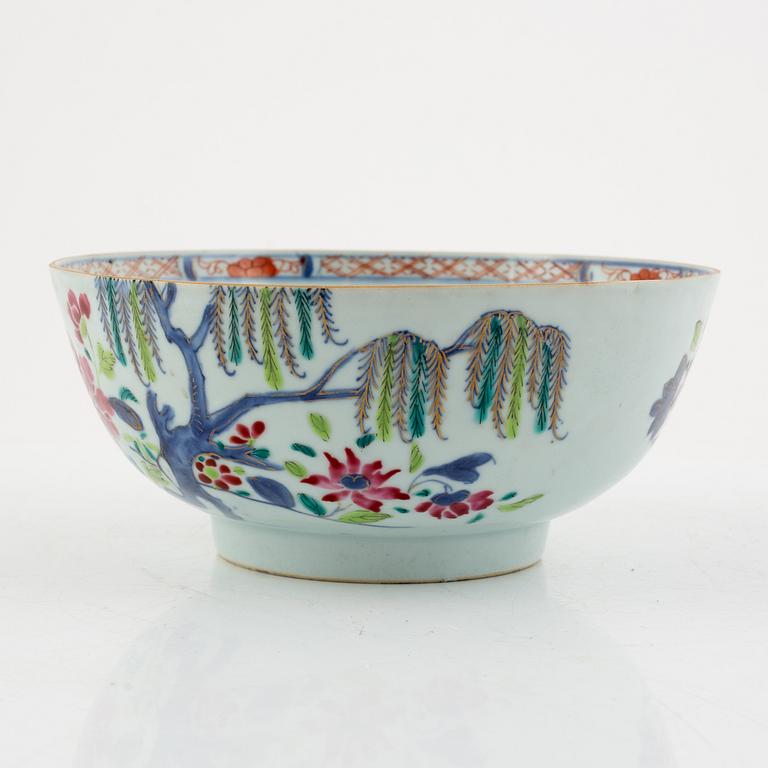 Skål / spilkum, porslin, Kina, Qingdynastin, Qianlong (1736-95).