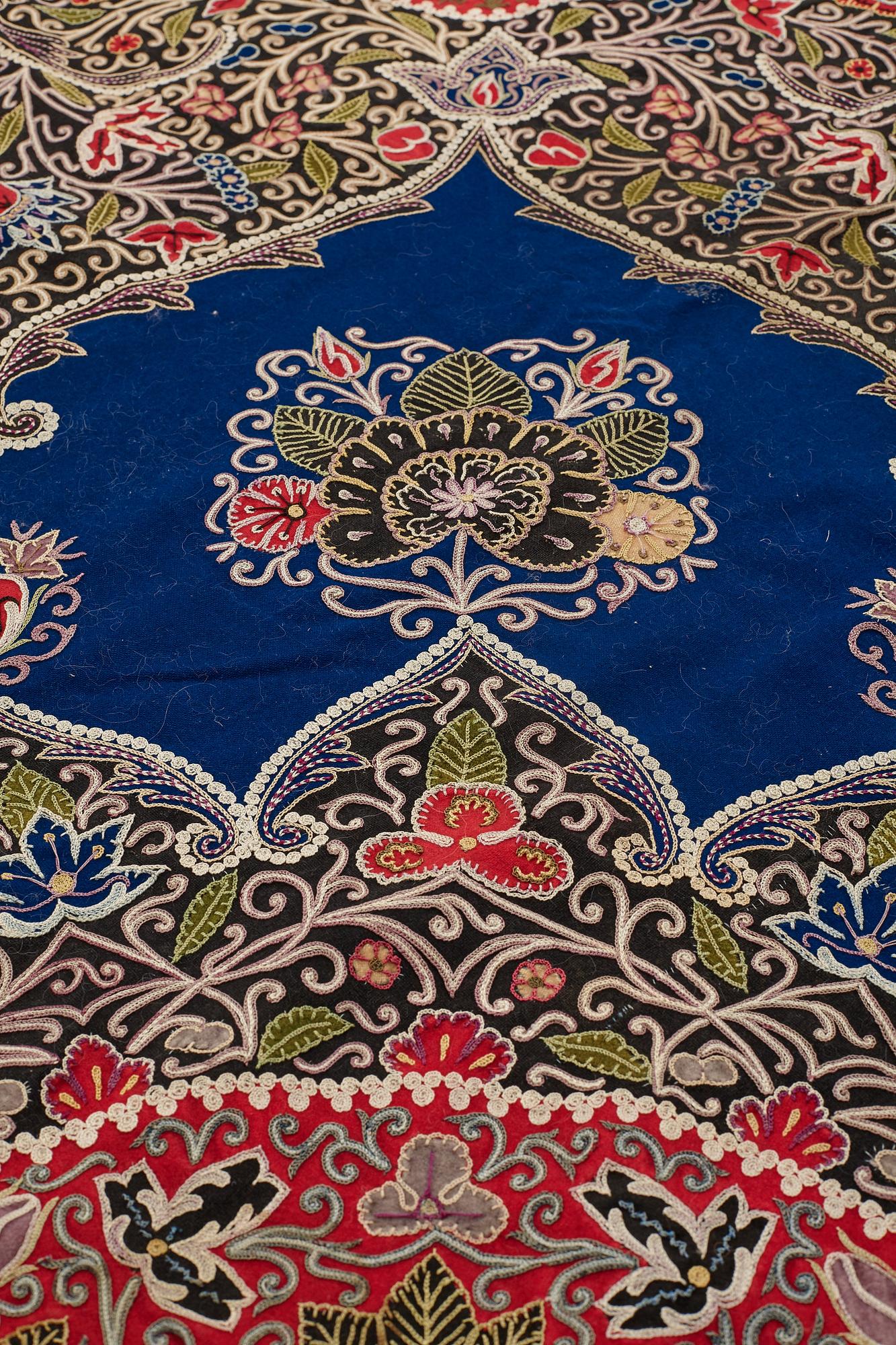 AN EMBROIDERY, a semi-antique Rascht, Persia (Iran), ca 312,5 x 311 cm.