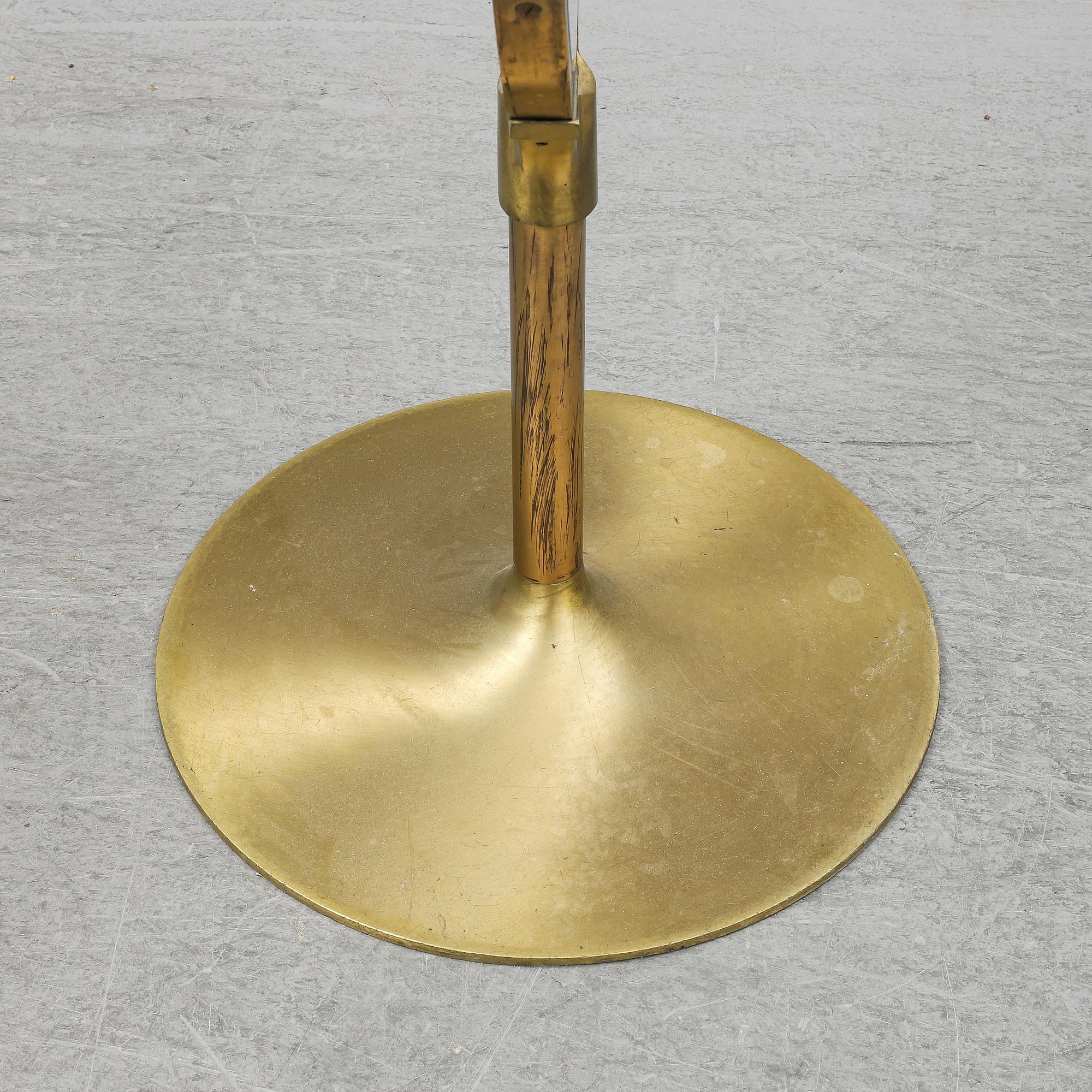A floor mirror, second half of the 20th Century.