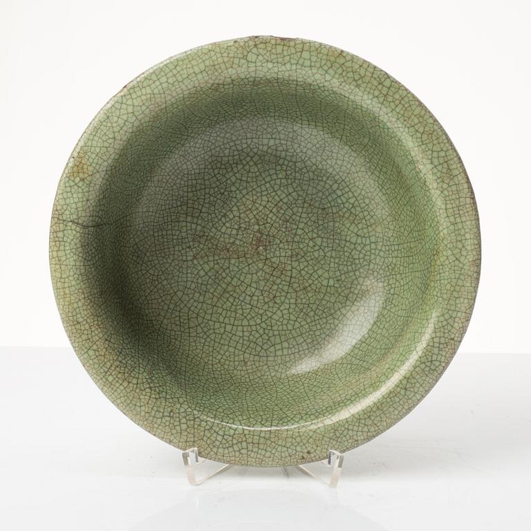 Skål, keramik, Kina, Mingdynsatin (1368-1644).