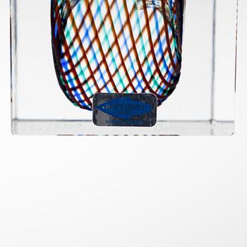 Oiva Toikka, an annual glass cube, signed Oiva Toikka Nuutajärvi 1994 and numbered 596/2000.