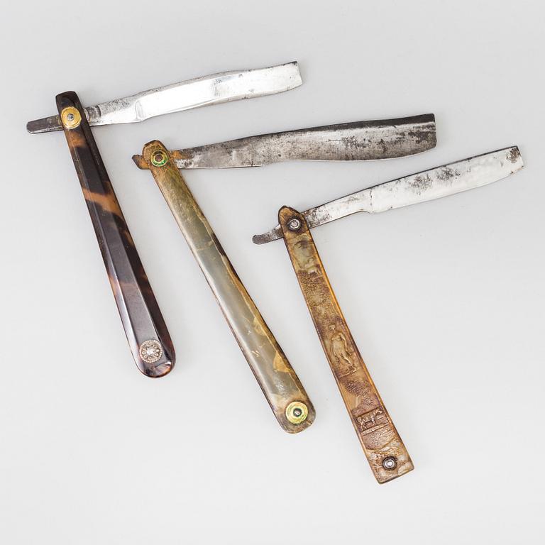 A lot of three 18th century shaving knives.