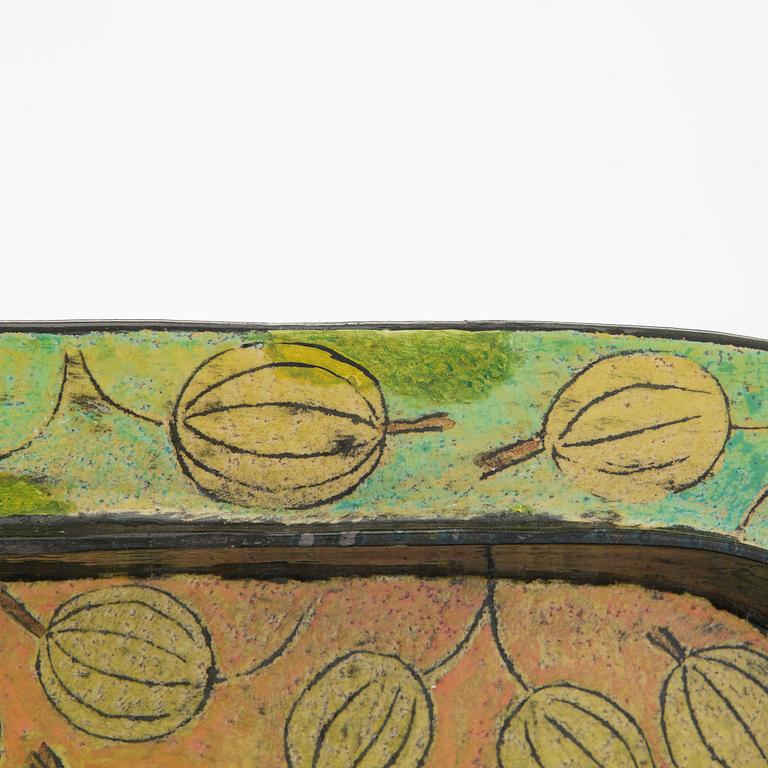 Birger Kaipiainen, a stoneware decorative dish signed Kaipiainen.