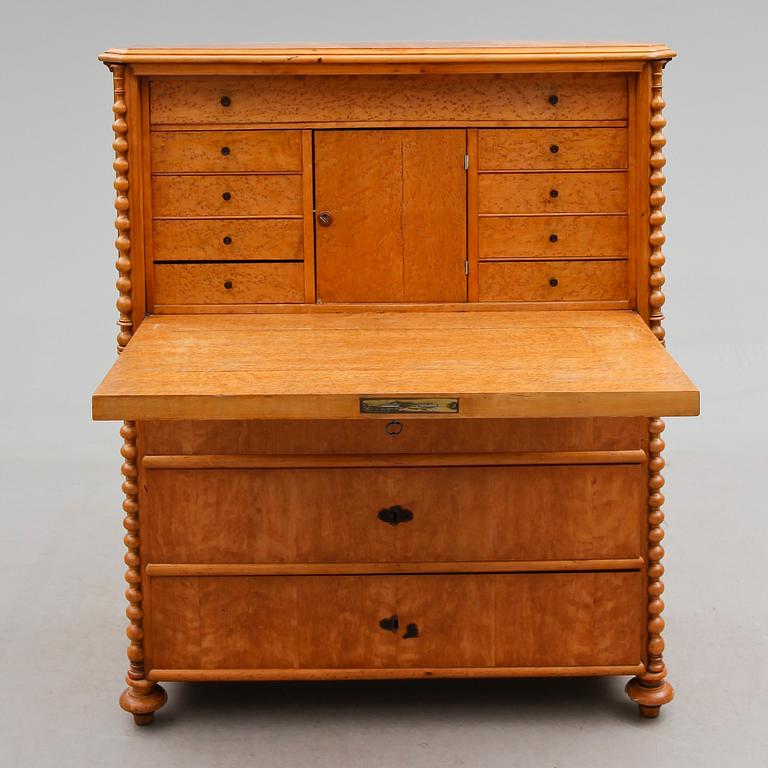 CHIFFONJÉ, 1800-talets mitt.