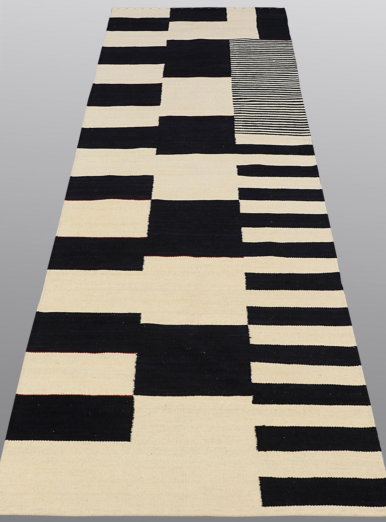 Gallerimatta, Kelim, ca 290 x 82 cm.