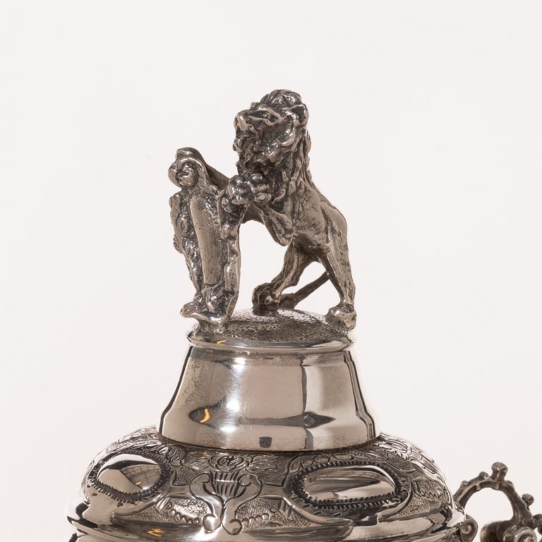 Praktkanna, sterlingsilver, nyrenässansstil, Lale Silverware & Co Ltd, Istanbul, Turkiet, 1900-tal.