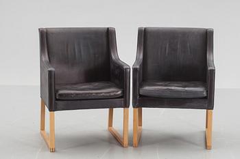 FÅTÖLJER/KARMSTOLAR, ett par, Börge Mogensen, Fredericia stolefabrik, Danmark. 1900-talets andra hälft.