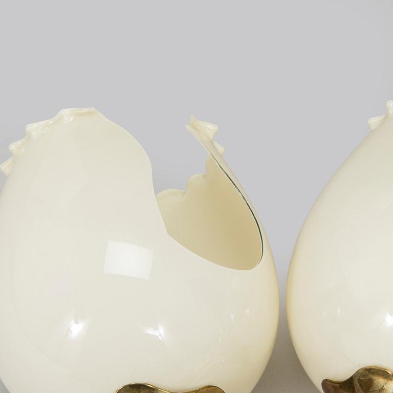 Paavo Tynell, A mid-20th century made to order wall light for Taito.