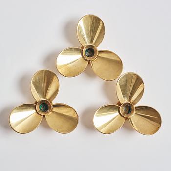 Pierre Forssell, three brass 'Treklövern' candleholders, Skultuna, 1981.