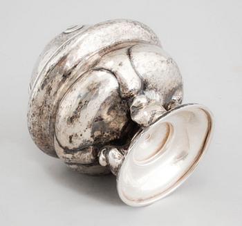 A silver sugar bowl, assay master Christian F Heise in Copenhagen, 1918, weigth 495 g.