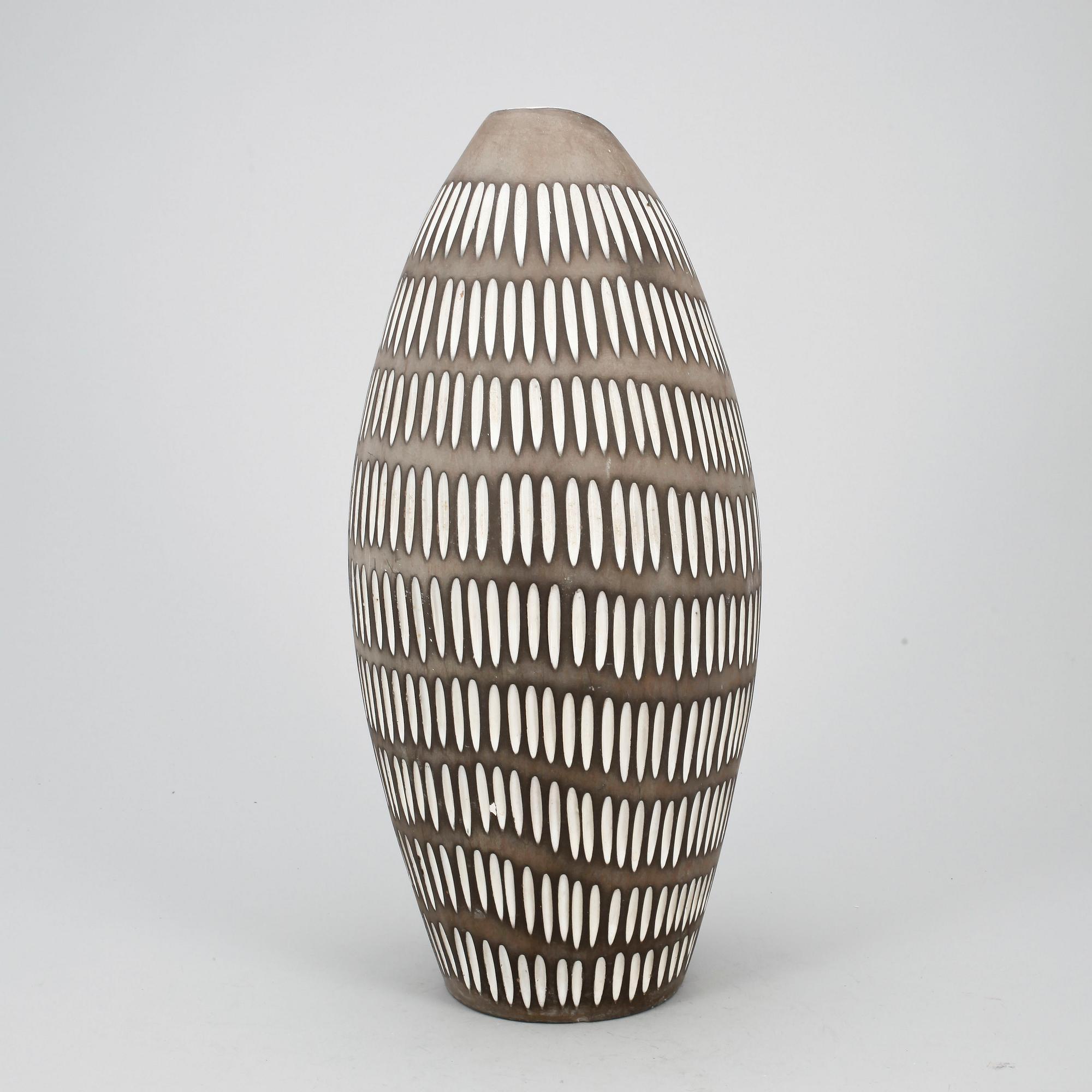 VAS, keramik, "Negro", Ingrid Atterberg, Upsala-Ekeby, signerad.