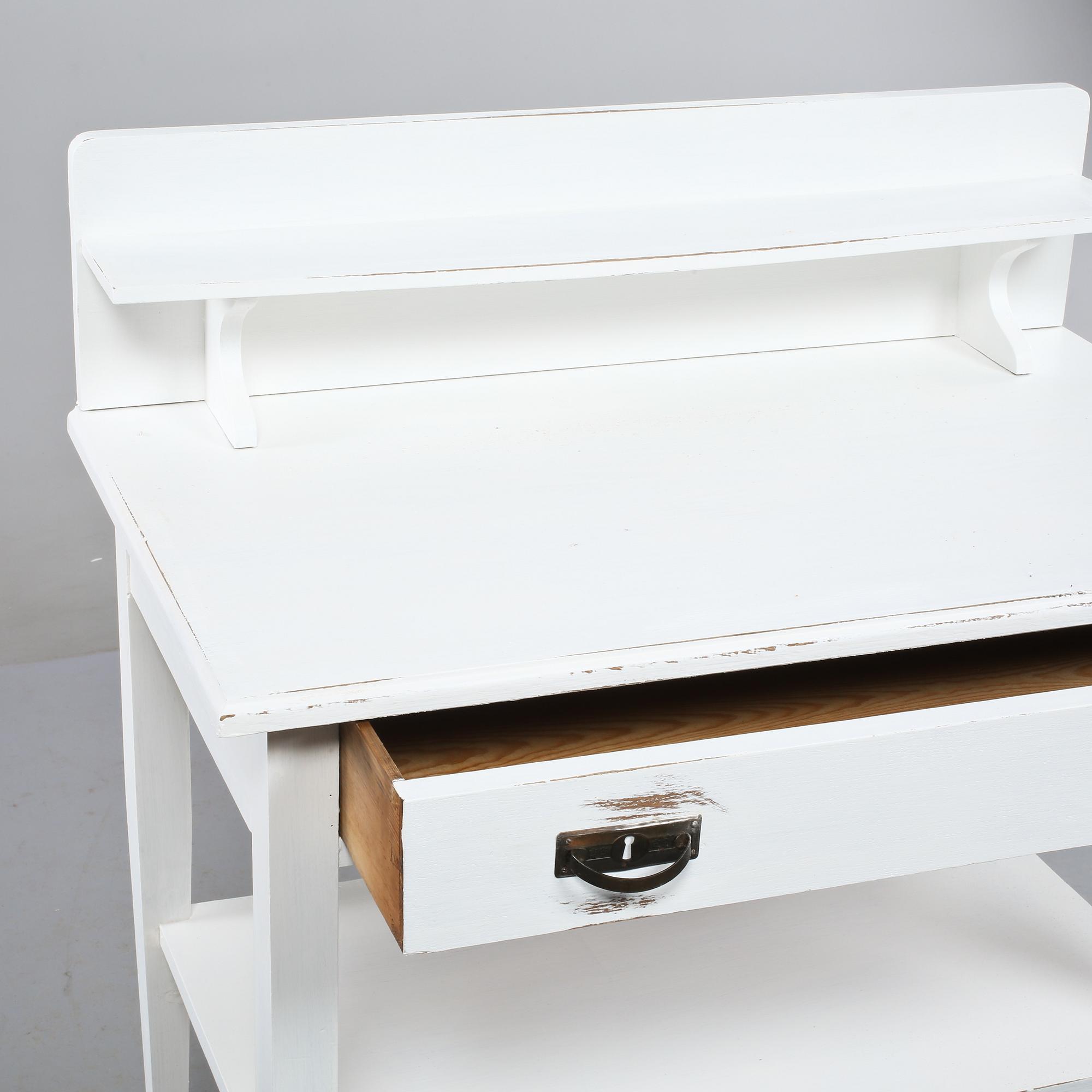 BORD/SKRIVBORD, jugend, 1900-talets första del.