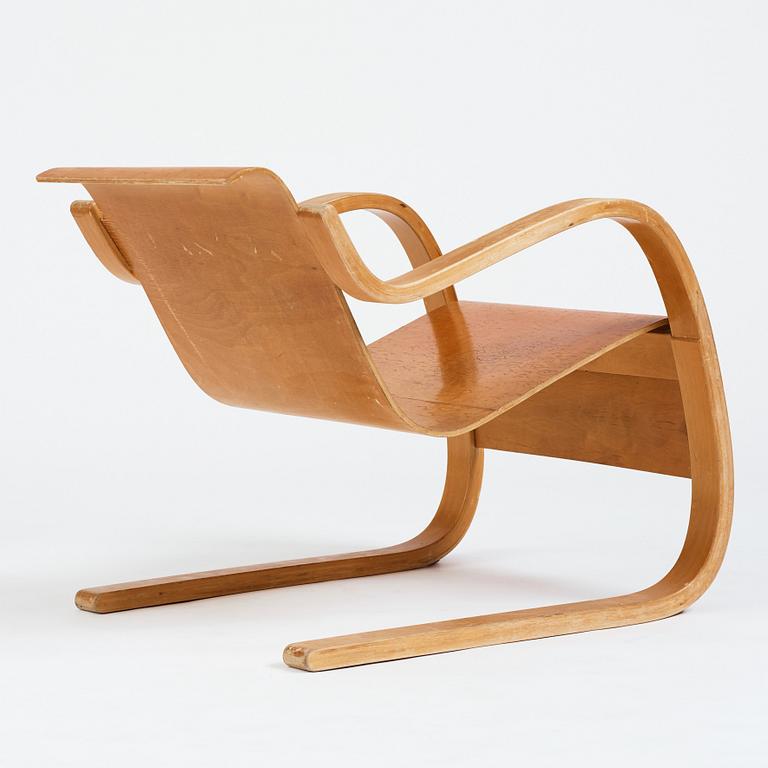 Alvar Aalto, fåtölj, nr 31, producerad av O.y Huonekalu-ja Rakennustyötehdas, Finland eller Aalto Design, Hedemora.