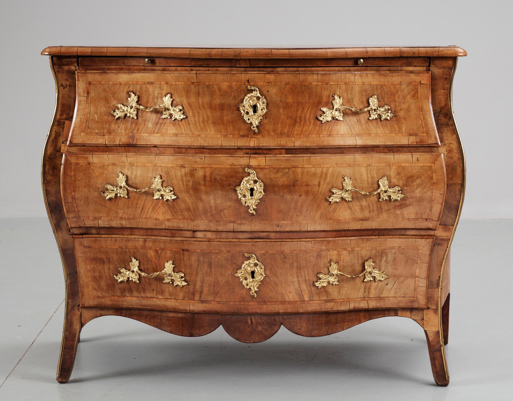 BYRÅ, rokoko, 1700-tal.