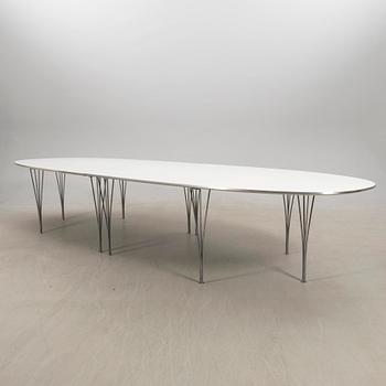 Bruno Mathsson/Piet Hein table/coffee table "Superellipse" for Fritz Hansen late 20th century.