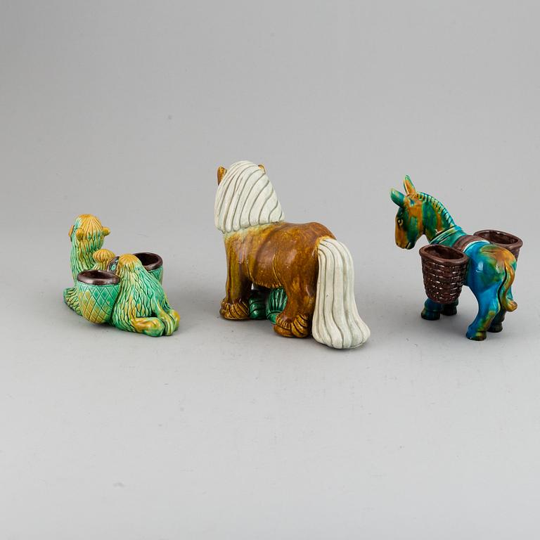 GUNNAR NYLUND, häst, kamel och åsna, Rörstrand 1900-talets mitt.