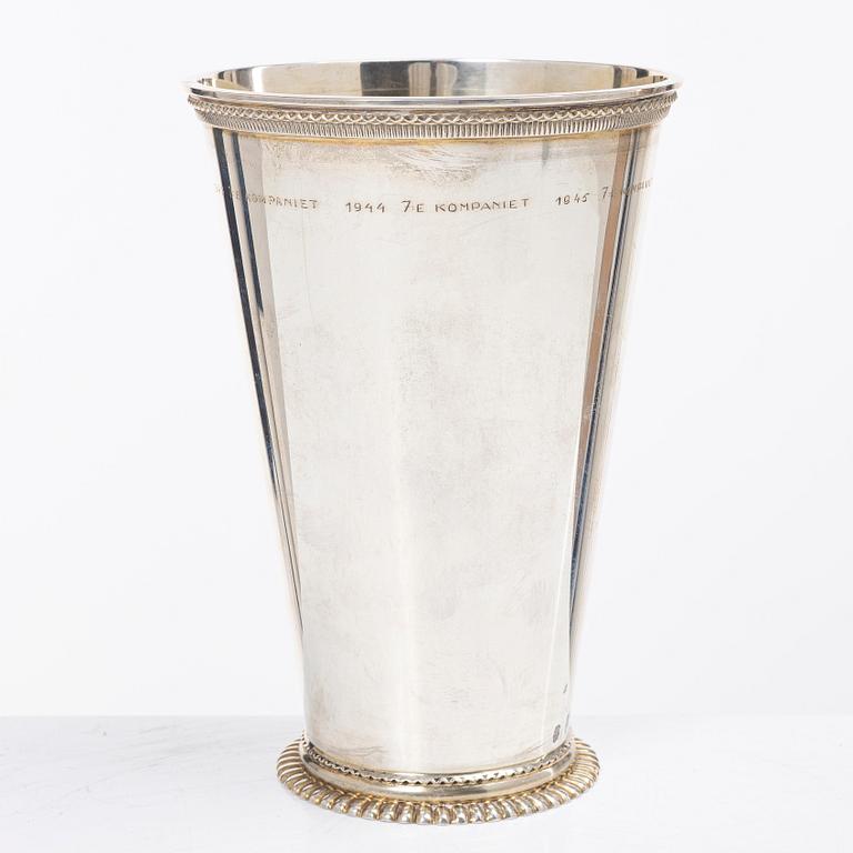 C.G. Hallberg, A Swedish silver beaker, Stockholm 1928.
