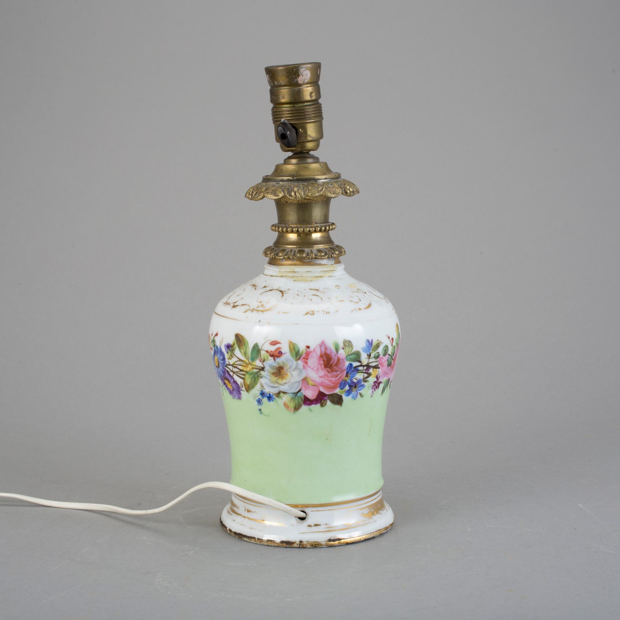 BORDSLAMPA, porslin, 1800-talets slut.