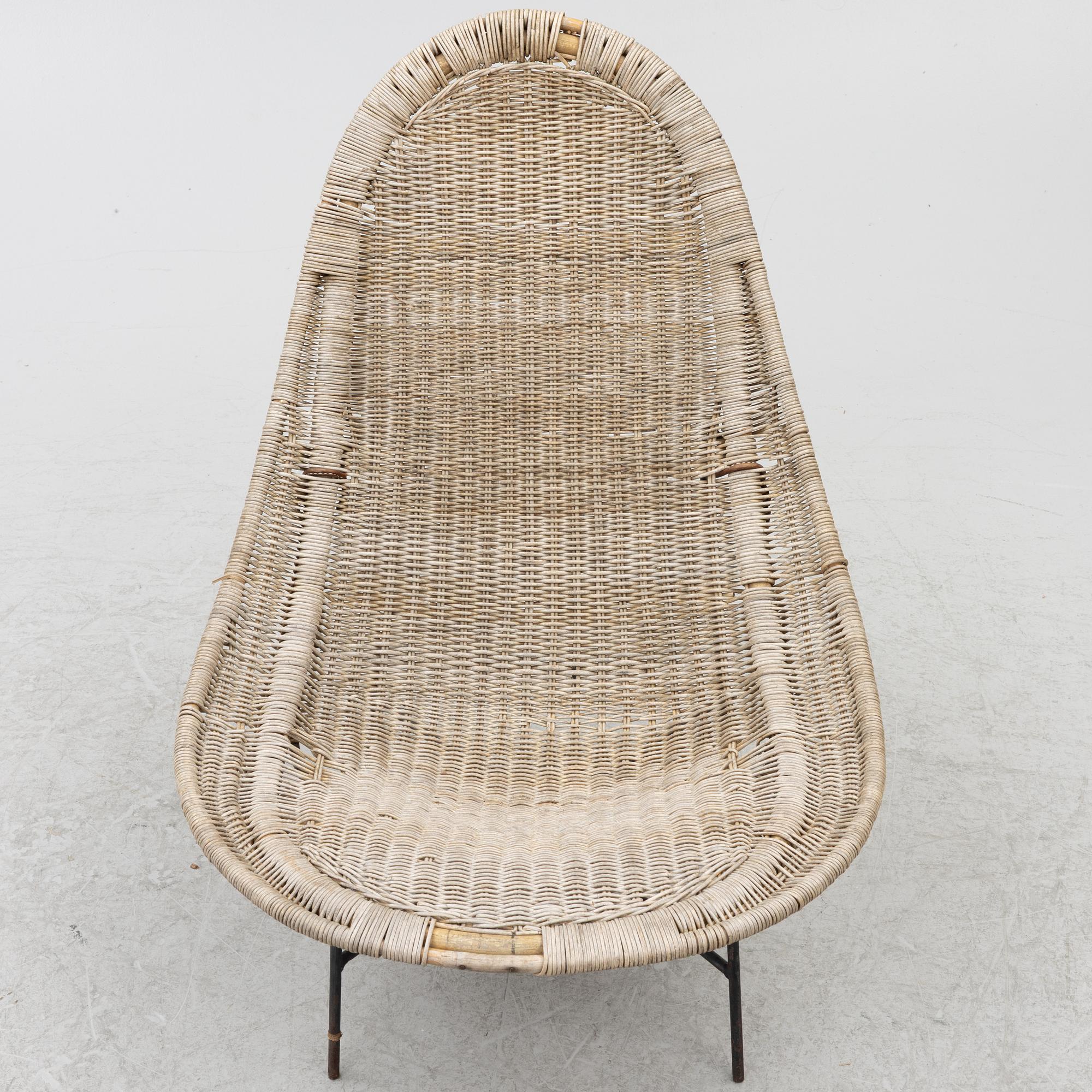 Kerstin Hörlin-Holmquist, An armchair, "Stora Kraal", designed for Nordiska Kompaniet's Triva series in 1952.