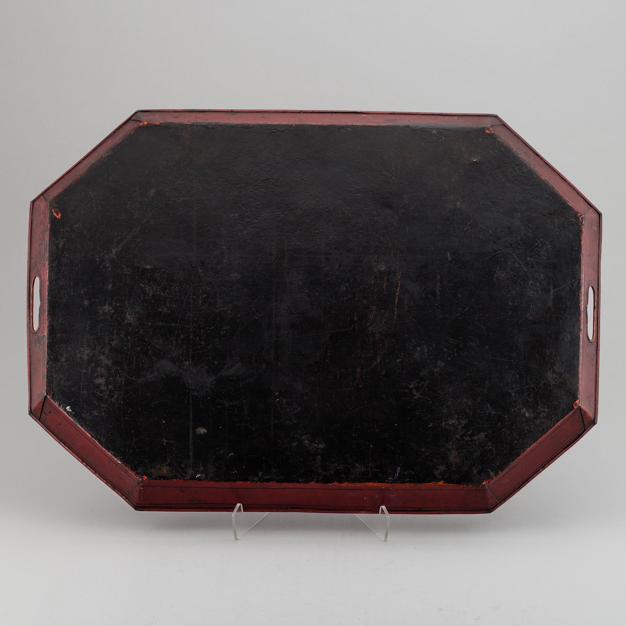 An Empire painted tin tray, first half of the 19th Century.
