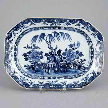 STEKFAT, porslin, Kina, Qingdynastin, Qianlong (1736-1795).