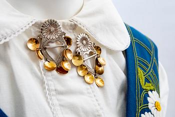 Folkdräkt "Sverigedräkten", 9 dlr 1900-talets andra hälft storl ca 38-40 Ekelund & Espe Ab.