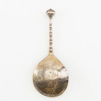Soup ladle, partially gilded silver, 18th century.