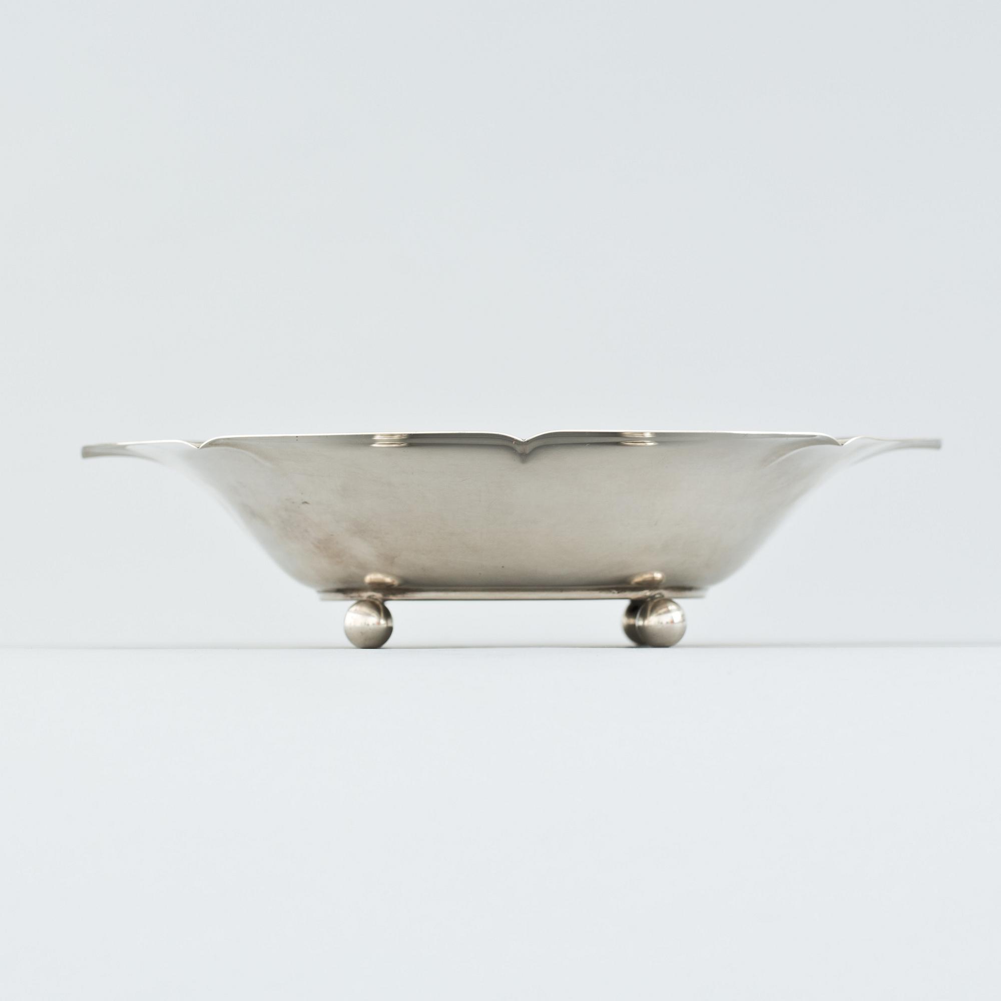 SKÅL, silver, Wiwen Nilsson. A. Nilsson, Lund, 1932. Vikt ca 250 gram.