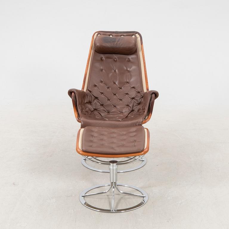 Bruno Mathsson fåtölj "Jetson" med fotpall 2012.