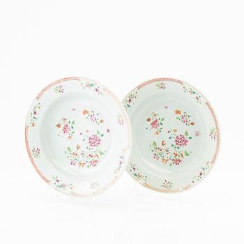 Deep plates, a pair, China, 18th century, porcelain.