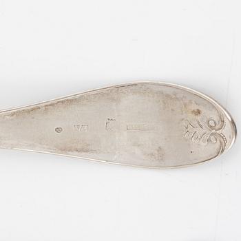 A set of Swedish Silver Table Spoons, including Petter Davidsson, Norrköping 1769 (8 pieces).