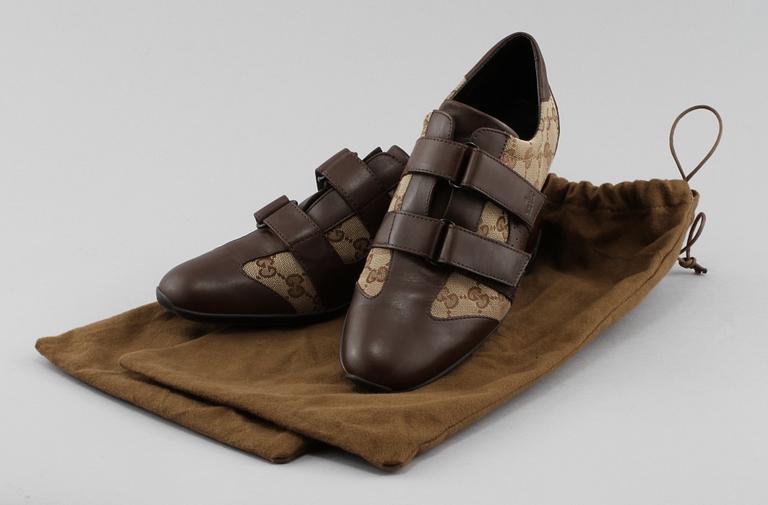 SKOR, Gucci.