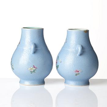 A pair of sgrafitto vases, Qing dynasty with Qianlong mark.