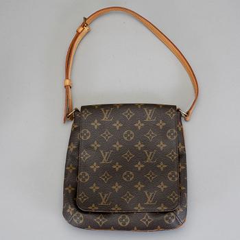 VÄSKA, "Musette Salsa Short Strap", Louis Vuitton.