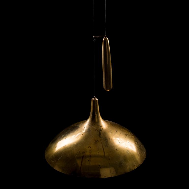 TAKLAMPA, Paavo Tynell, Oy Taito Ab. Totalhöjd 130 cm.