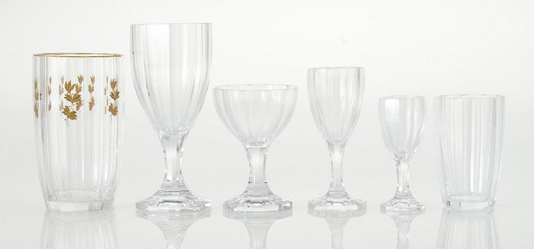 GLASSERVIS, 70 delar. Kosta. "Lagerberg". Design Elis Bergh.