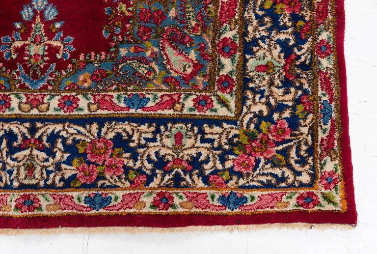Carpet, Kirman, approx. 208 x 125 cm.
